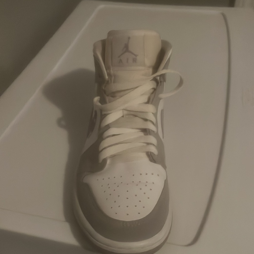 Jordan Wolf Gray